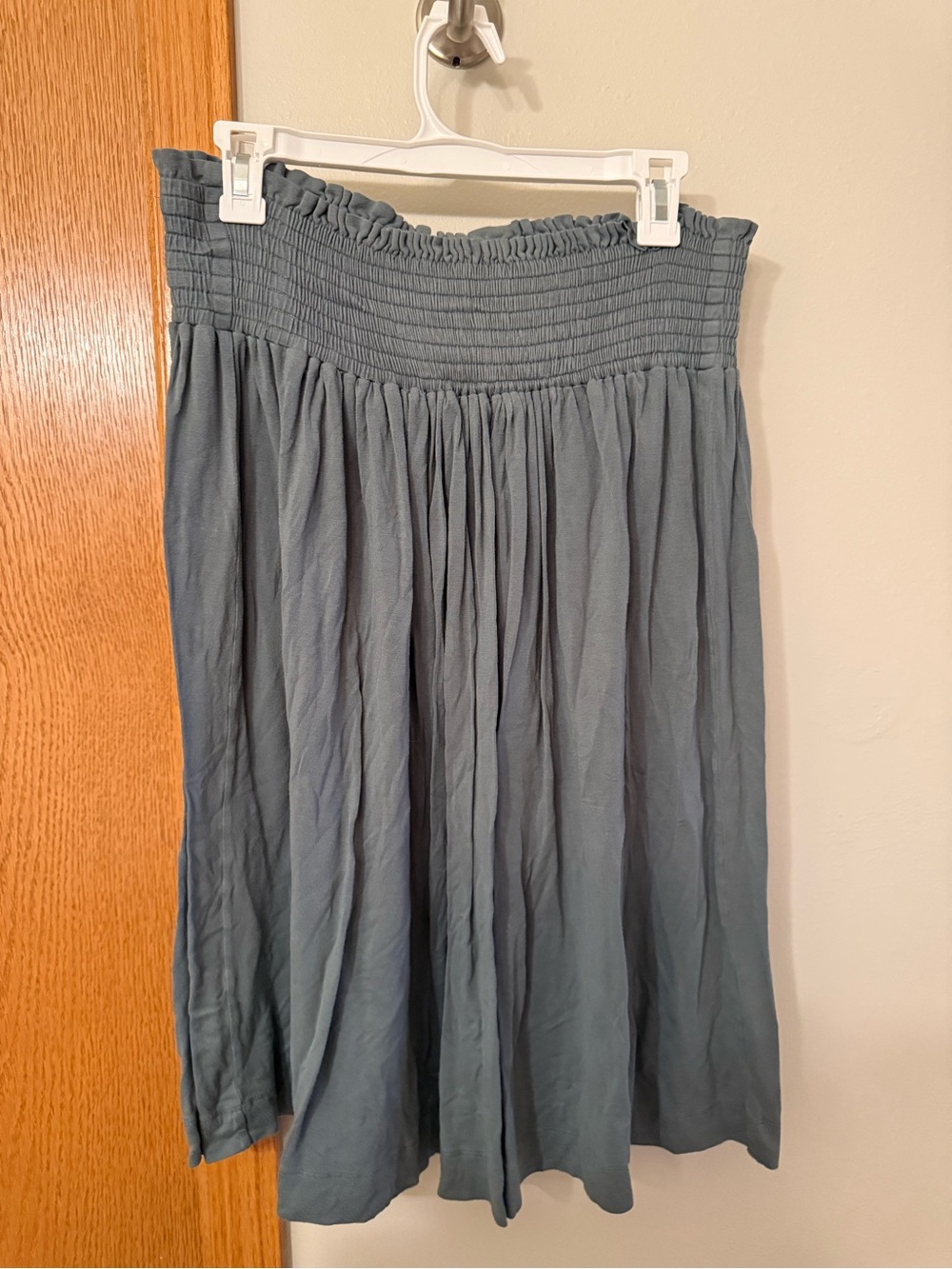 Kate Quinn Bamboo women’s knee length skirt (XL)